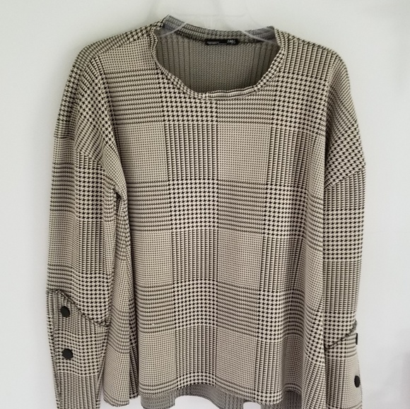 Zara Tops - Zara beige and black plaid pullover top size 8